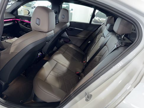 Used 2026 BMW 530i RWD image 15