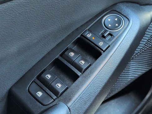 Used 2024 Kia Seltos EX FWD image 29