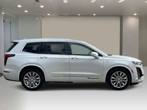 Used 2020 Cadillac XT6 Premium Luxury FWD image 5