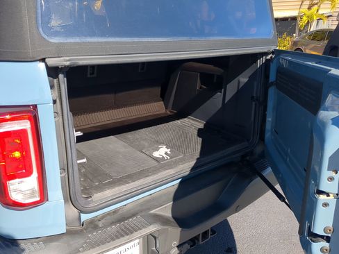 Used 2022 Ford Bronco Black Diamond image 13