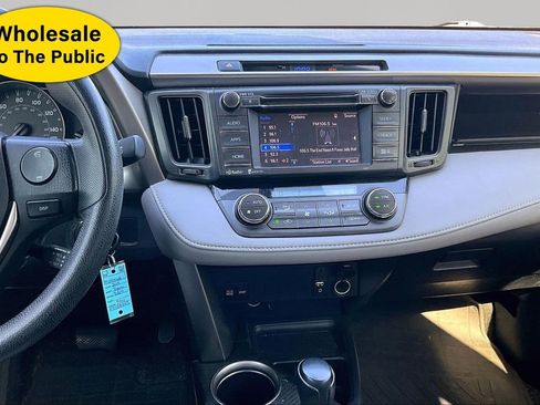 Used 2015 Toyota RAV4 XLE FWD image 9