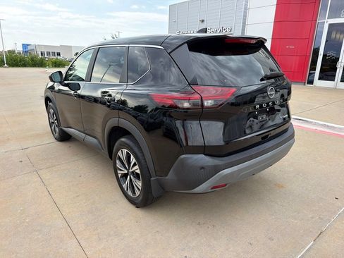 Used 2023 Nissan Rogue SV AWD/4WD image 3