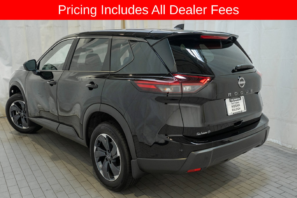 Certified 2026 Nissan Rogue SV FWD image 3