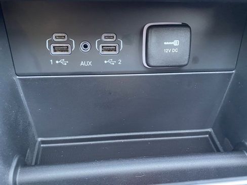 New 2025 Jeep Grand Cherokee Limited w/ Black Appearance Package image 24