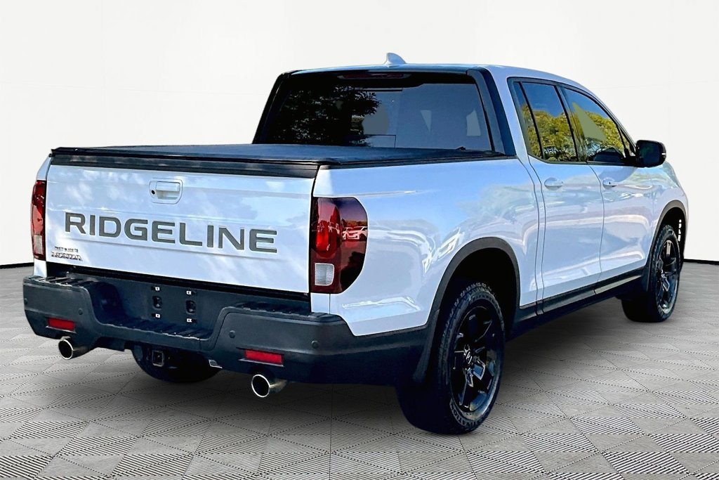Certified 2024 Honda Ridgeline Black Edition image 5