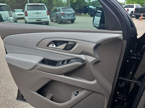 Used 2018 Chevrolet Traverse LT FWD image 29