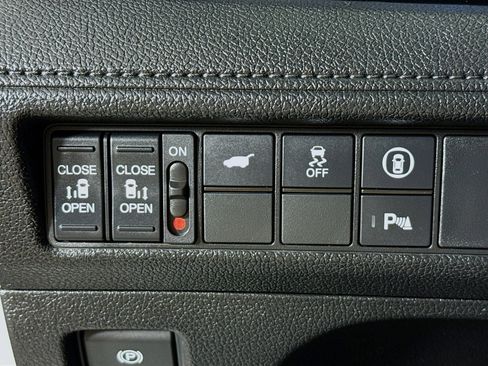 Certified 2024 Honda Odyssey Elite image 9