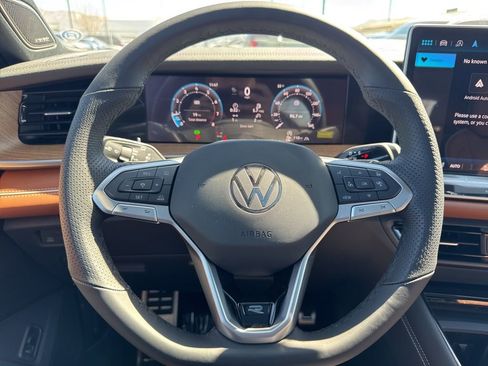 New 2026 Volkswagen Tiguan SEL R-Line AWD/4WD image 36
