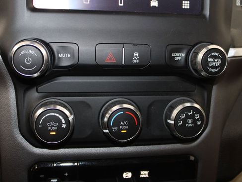 Used 2022 RAM 3500 Big Horn image 45