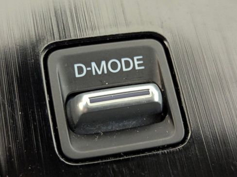 Used 2022 Nissan Rogue SV image 27