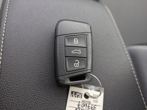 Certified 2023 Volkswagen Taos S FWD image 30