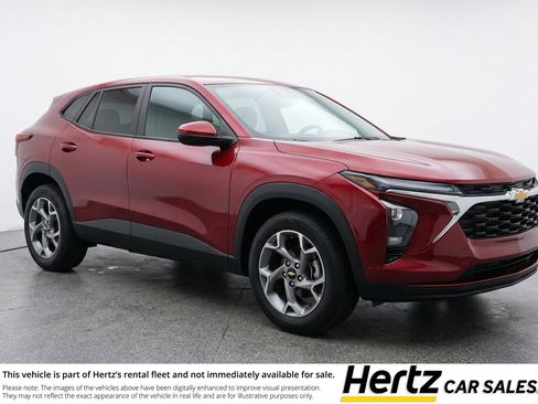 Used 2025 Chevrolet Trax LT w/ LT Convenience Package image 1