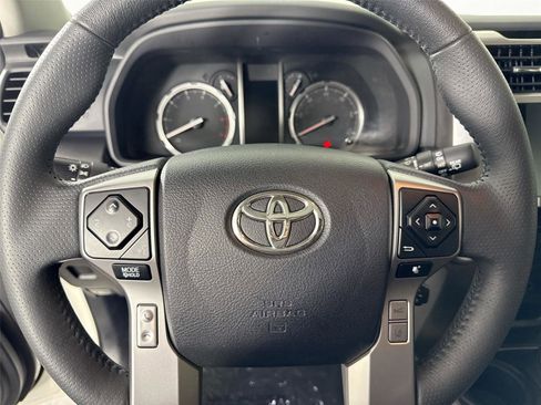 Certified 2022 Toyota 4Runner Limited image 17
