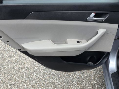 Used 2016 Hyundai Sonata SE FWD image 23