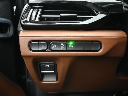 Used 2024 Acura MDX SH-AWD w/ Technology Package image 16