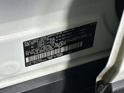 Used 2020 Toyota RAV4 LE image 12