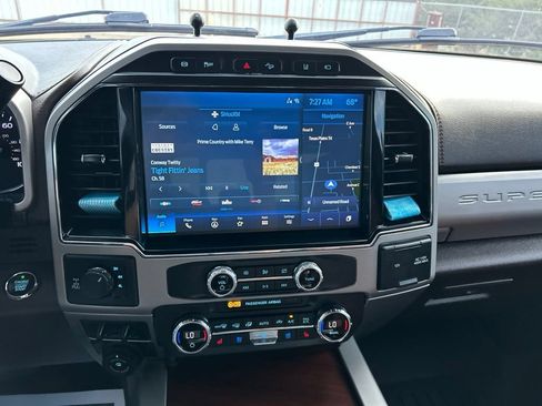 Used 2022 Ford F350 King Ranch w/ King Ranch Ultimate Package AWD/4WD image 22