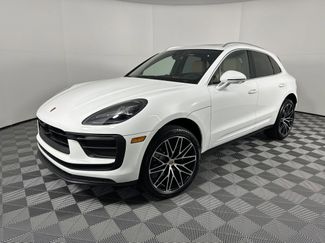 Certified 2025 Porsche Macan video 1