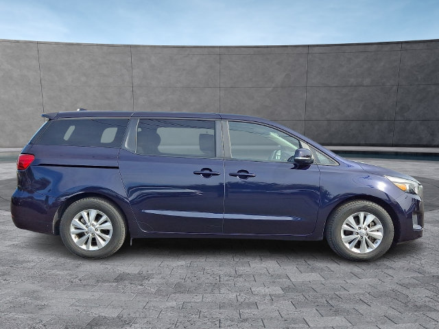 Used 2018 Kia Sedona LX FWD image 7