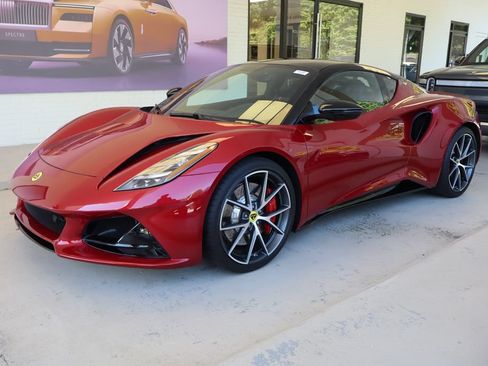 Used 2025 Lotus Emira RWD image 1