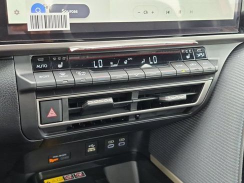 Used 2026 Toyota Camry Hybrid w/ Multimedia Upgrade Package AWD/4WD image 15