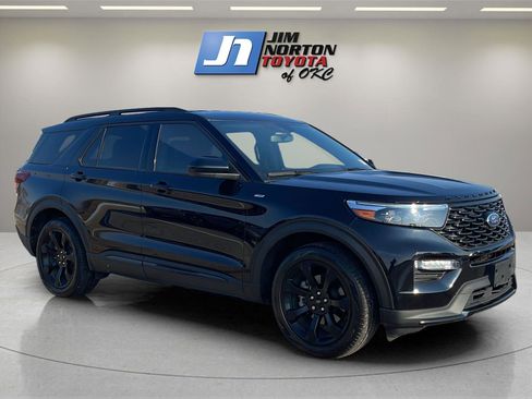 Used 2023 Ford Explorer ST-Line image 3