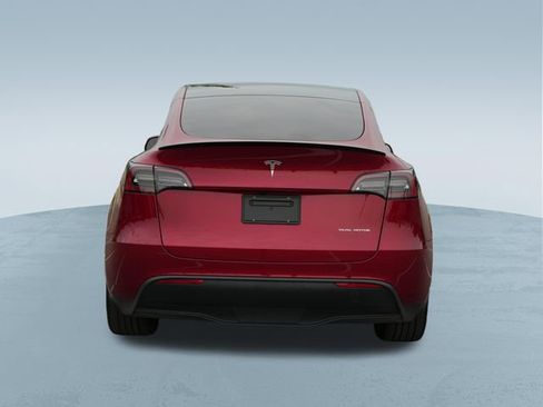 Used 2024 Tesla Model Y Long Range AWD/4WD image 8