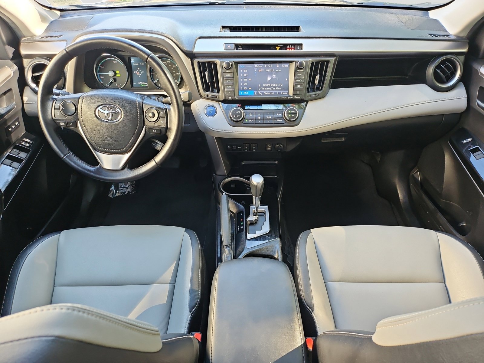Used 2017 Toyota RAV4 Limited w/ Advanced Technology Package AWD/4WD image 14