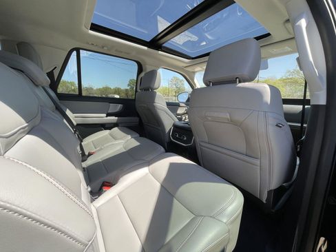 Used 2025 Ford Expedition Max Active AWD/4WD image 52