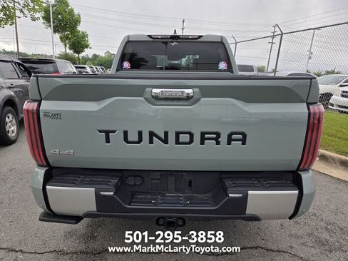 Used 2024 Toyota Tundra Limited AWD/4WD image 9