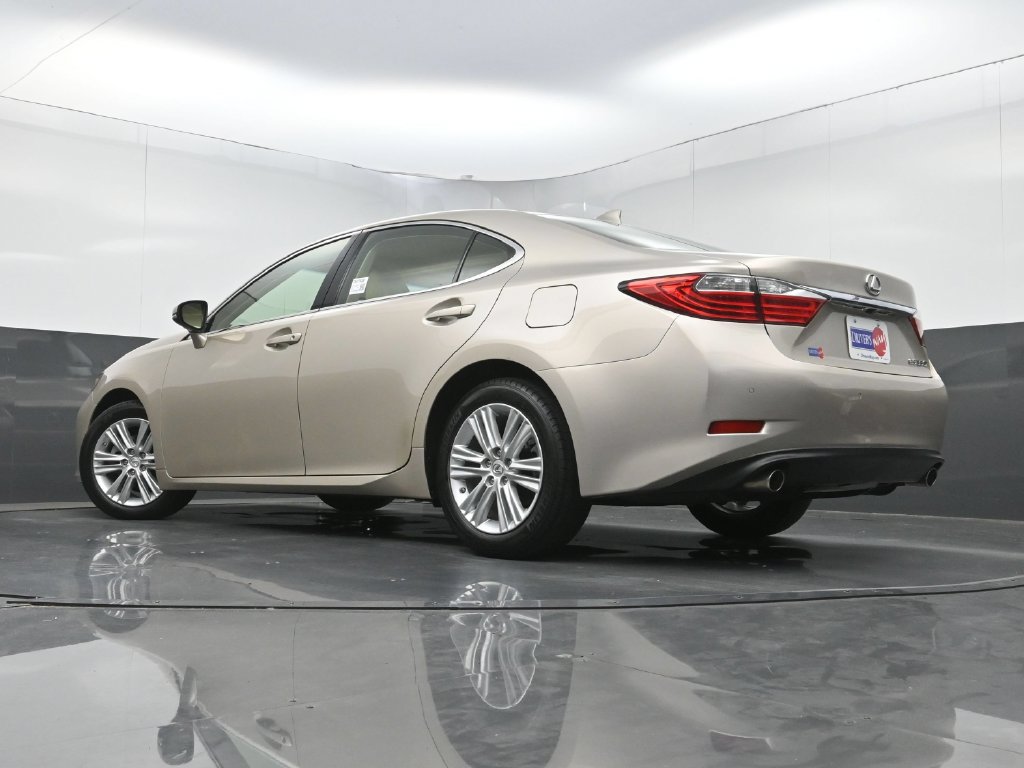 Used 2015 Lexus ES 350 w/ Premium Package FWD image 27