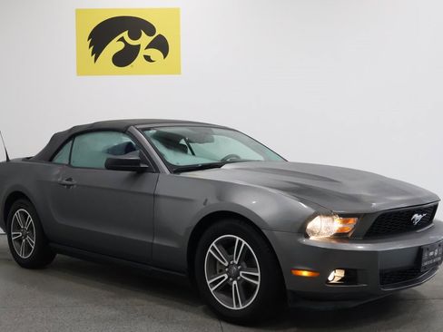 Used 2011 Ford Mustang Premium w/ Security Pkg image 6
