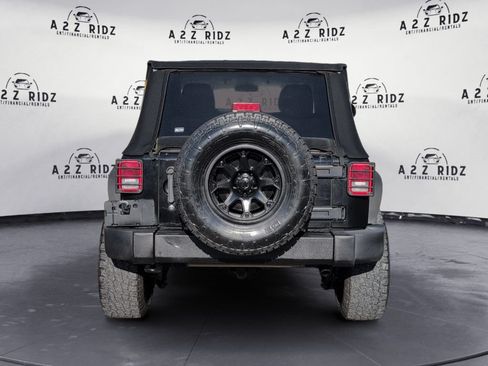 Used 2012 Jeep Wrangler Unlimited Sport AWD/4WD image 4