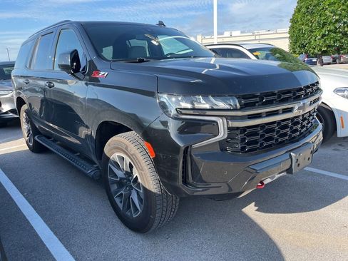 Used 2021 Chevrolet Tahoe Z71 w/ Luxury Package AWD/4WD image 2