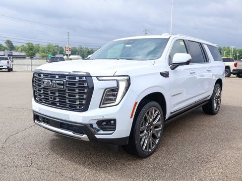 New 2026 GMC Yukon XL Denali Ultimate w/ LPO, Floor Liner Package AWD/4WD image 40