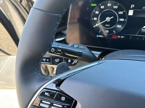 New 2025 Kia Niro Wind w/ Wind Preserve Package FWD image 14