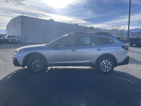 Certified 2020 Subaru Outback image 4