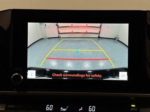 Used 2025 Toyota Camry LE FWD image 28