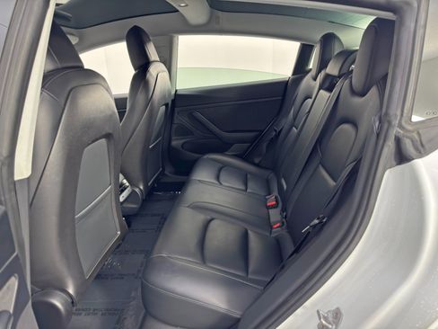 Used 2020 Tesla Model 3 Standard Range Plus image 40