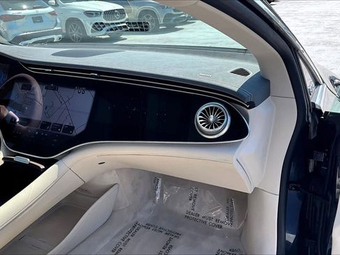 Used 2023 Mercedes-Benz EQS 580 4MATIC Sedan image 18