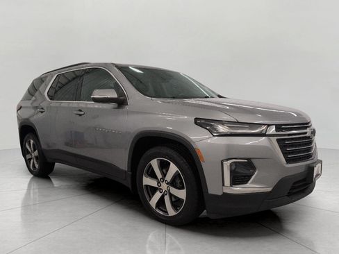 Certified 2023 Chevrolet Traverse LT w/ LT Premium Package AWD/4WD image 1