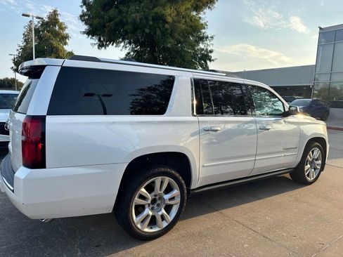 Used 2017 Chevrolet Suburban Premier AWD/4WD image 4