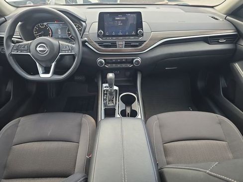 Certified 2024 Nissan Altima 2.5 SV FWD image 12