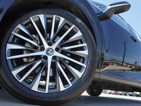 Used 2024 Lexus RX 350 Premium Plus w/ Accessory Package (Z1) FWD image 11