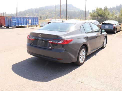 Used 2025 Toyota Camry LE FWD image 5