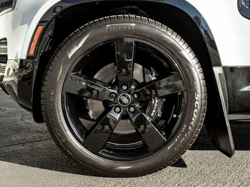 Used 2023 Land Rover Defender 110 V8 image 11