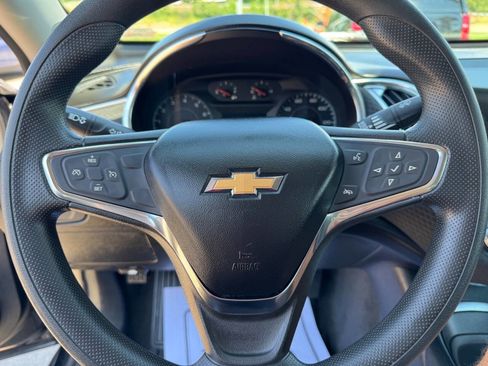 Used 2020 Chevrolet Malibu LT image 17