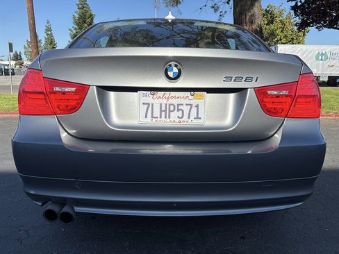 Used 2011 BMW 328i Sedan RWD image 9
