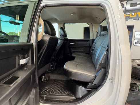 Used 2019 RAM 5500 Tradesman w/ Ambulance Prep Group image 38