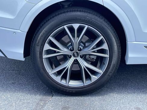 Used 2021 Audi Q8 Prestige w/ Prestige Package AWD/4WD image 13